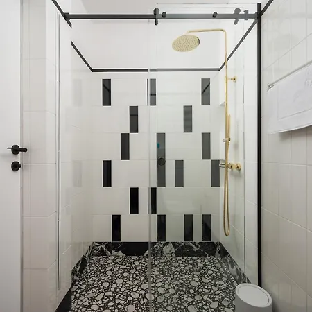 Nowolipki Deluxe Red Apartment