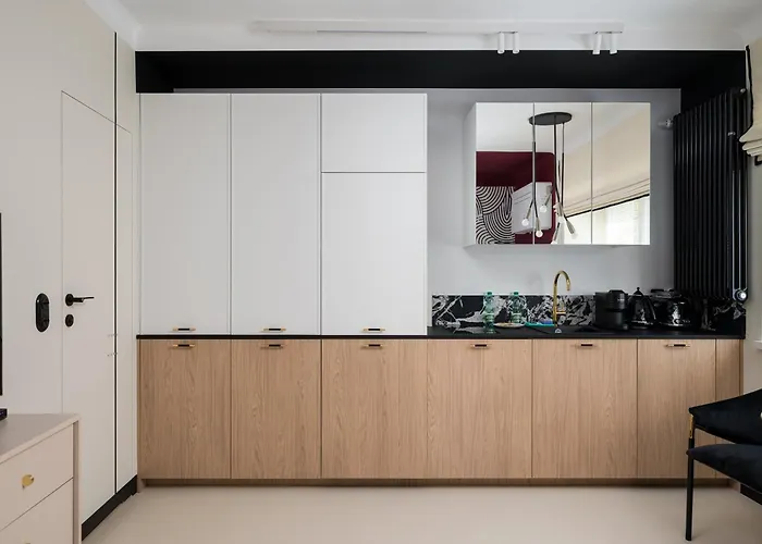 Apartment Nowolipki Deluxe Red Warsaw